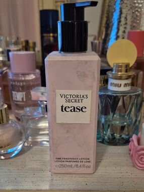 Victorias Secret Fine Fragrance Body Lotion "Tease"